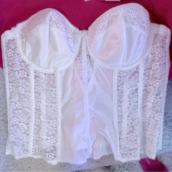 Dominique White Lace Corset - Picture 1 of 4